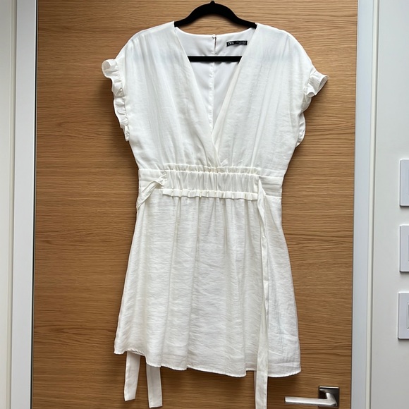 Zara White Mini Dress - Picture 1 of 3